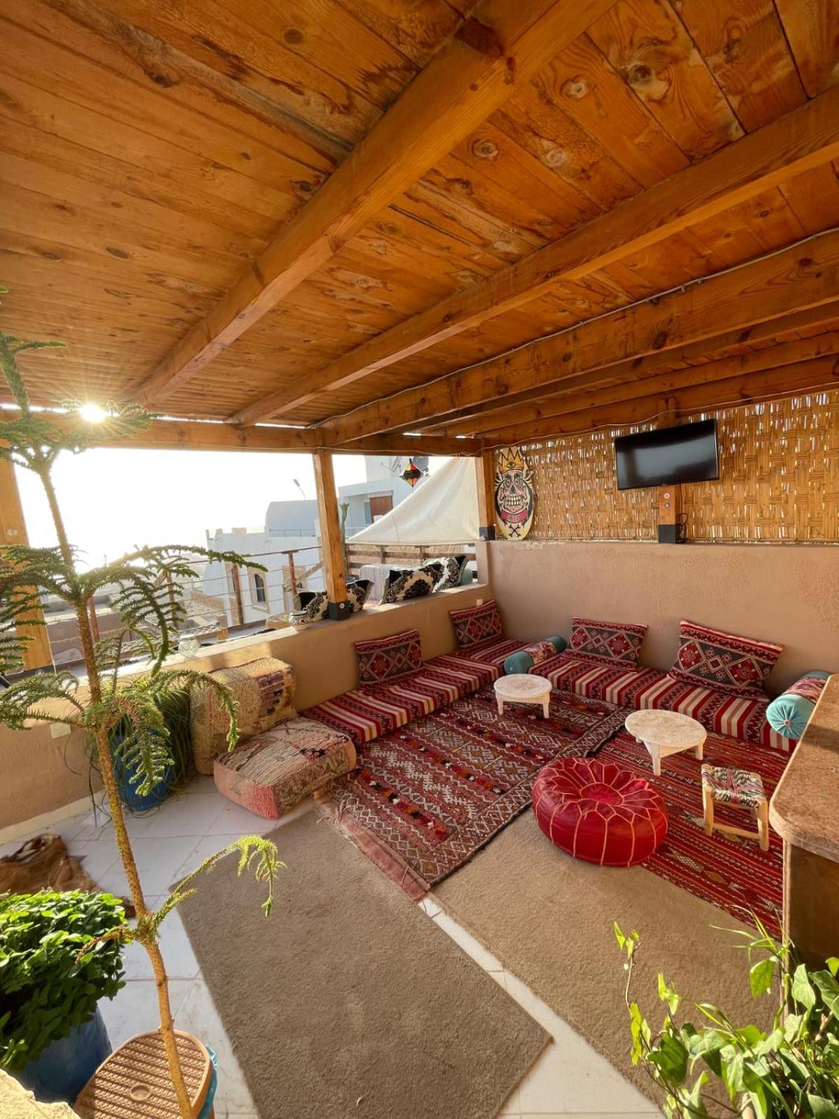 Surf & Salsa Guesthouse Agadir Exterior photo